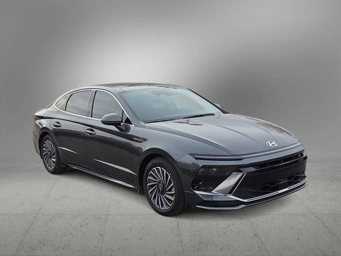 New 2026 Hyundai Sonata SEL FWD image 2