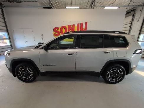 New 2026 Jeep Cherokee Laredo AWD/4WD image 2