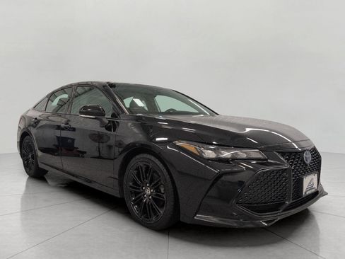 Used 2022 Toyota Avalon XSE FWD image 1