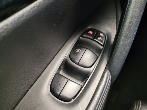 Used 2020 Nissan Rogue SL w/ Premium Package FWD image 27