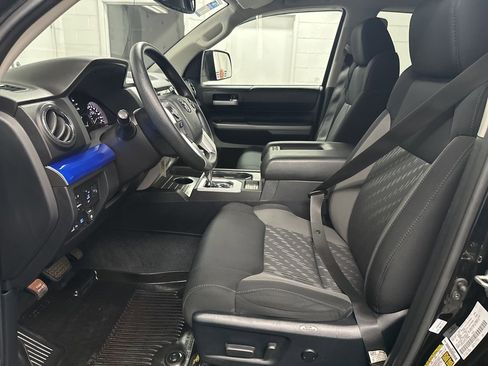 Used 2018 Toyota Tundra SR5 image 21