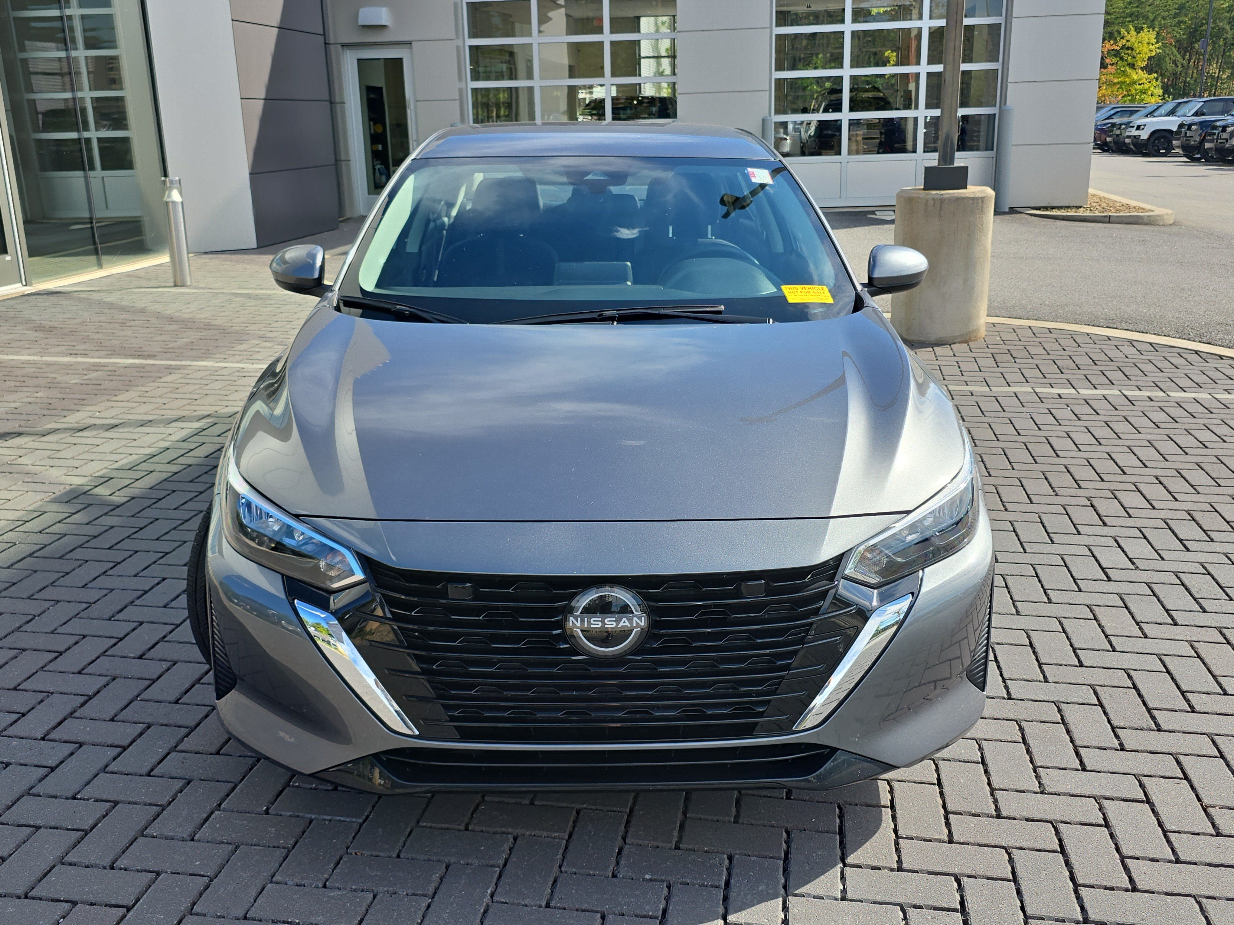 Used 2024 Nissan Sentra SV FWD image 2