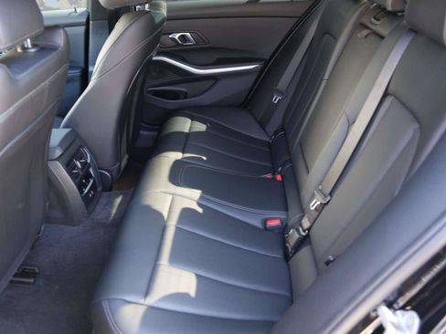 Used 2024 BMW 330i Sedan w/ M Sport Package RWD image 10