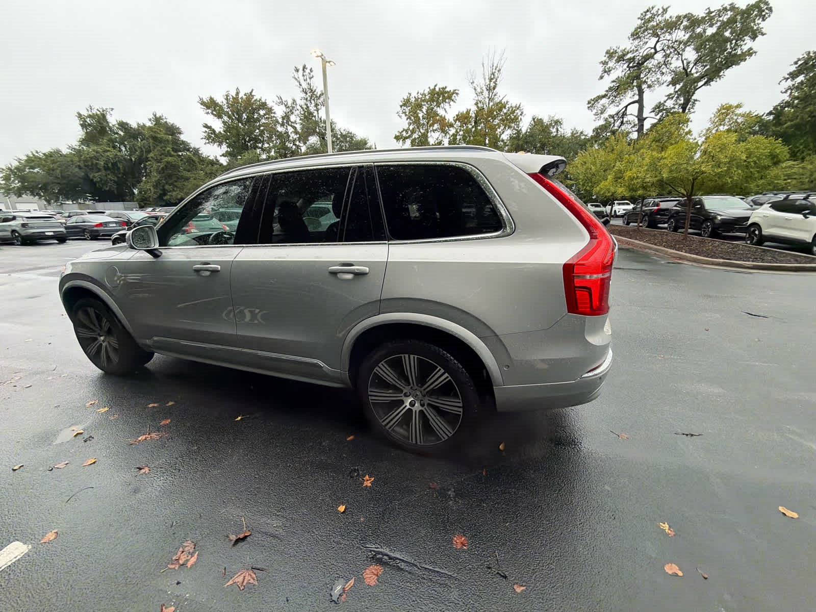 Used 2023 Volvo XC90 T8 Plus AWD/4WD image 12
