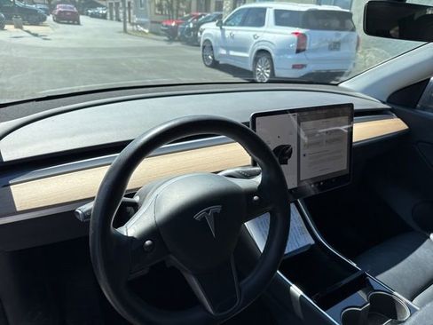 Used 2020 Tesla Model Y Long Range AWD/4WD image 10