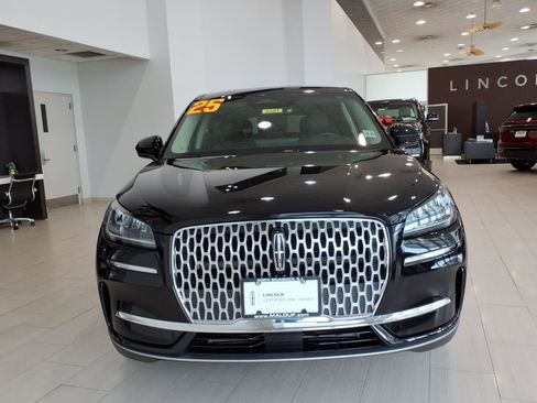 Used 2025 Lincoln Corsair AWD w/ Rear Removable Package Tray image 2