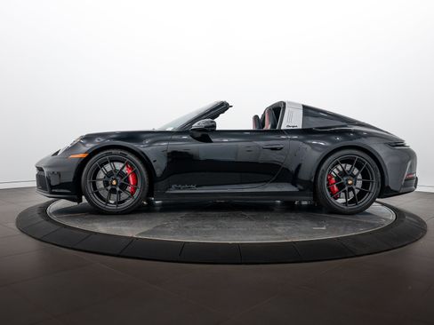 Certified 2025 Porsche 911 Targa 4 GTS AWD/4WD image 2