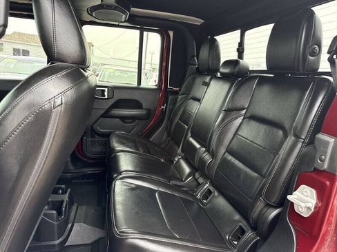 Used 2021 Jeep Gladiator Overland w/ Popular Equipment Package AWD/4WD image 19