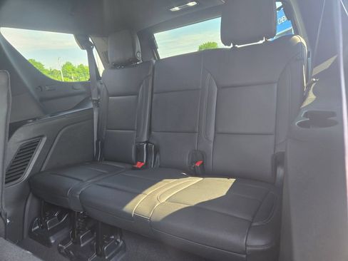 Used 2024 Chevrolet Tahoe LT w/ Luxury Package AWD/4WD image 9