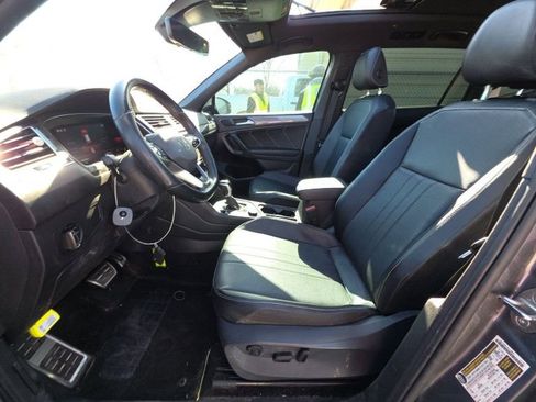 Used 2022 Volkswagen Tiguan SE R-Line image 25