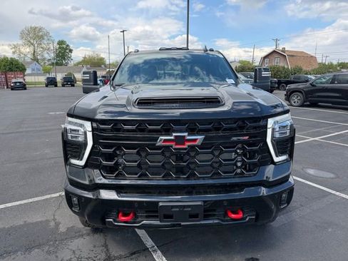 New 2026 Chevrolet Silverado 2500 ZR2 AWD/4WD image 2