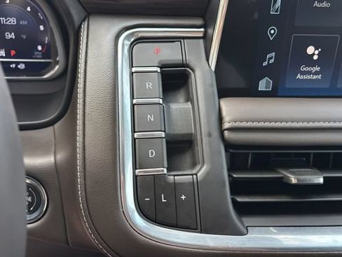Used 2023 Chevrolet Tahoe Z71 w/ Luxury Package AWD/4WD image 30