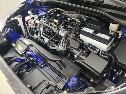 Used 2025 Toyota Corolla Cross LE image 37