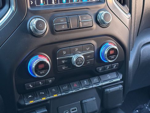 Used 2020 GMC Sierra 1500 AT4 w/ AT4 Premium Package image 20