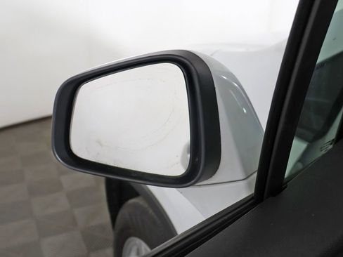 Used 2022 Chevrolet Trax LS image 28