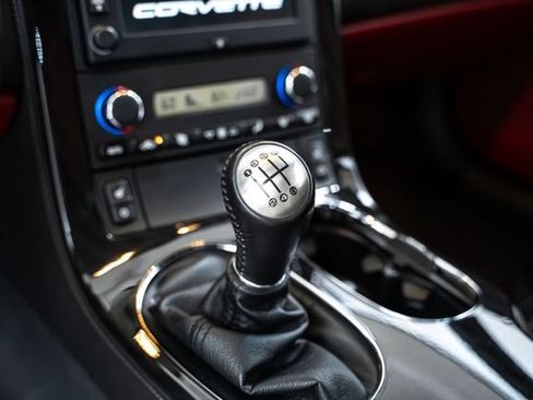 Used 2013 Chevrolet Corvette Z06 w/ 2LZ Preferred Equipment Group RWD image 27