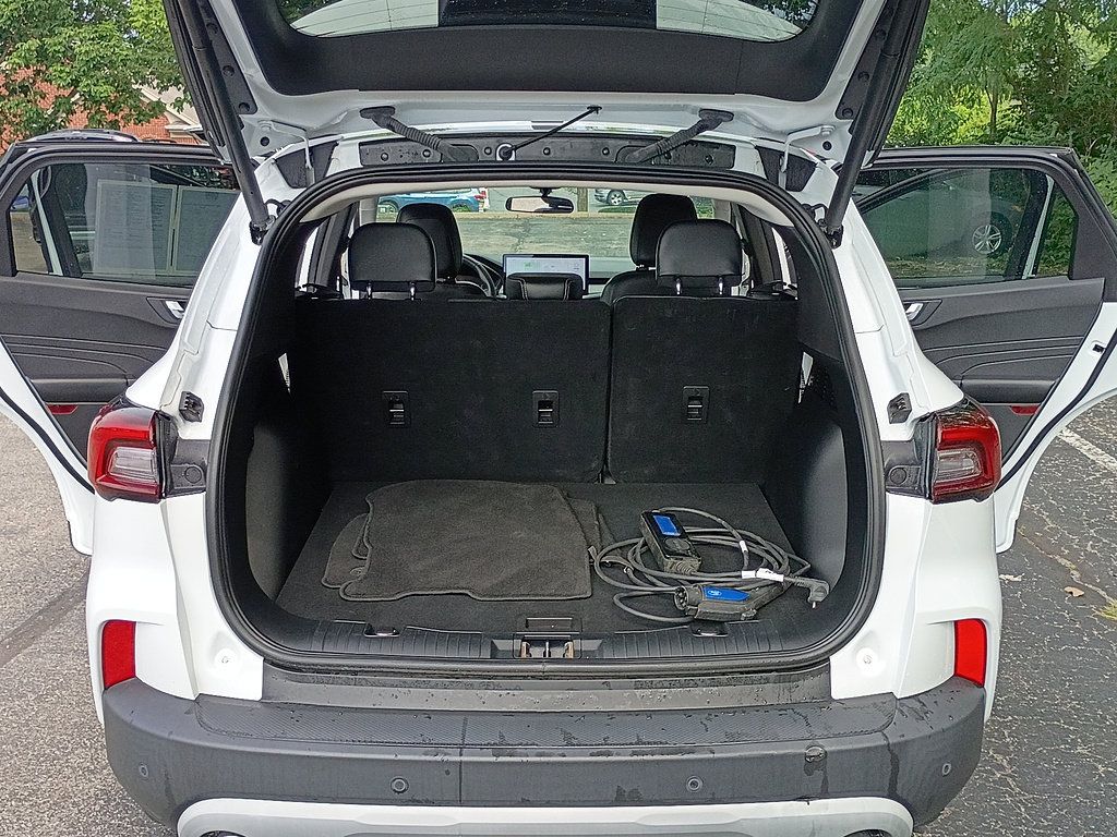 Used 2023 Ford Escape SE FWD image 14