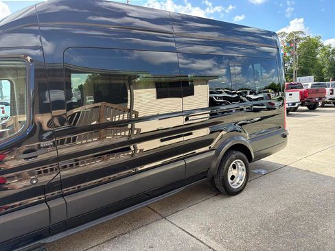 Used 2018 Ford Transit 350 XLT image 5