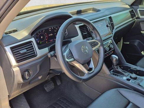 Used 2022 Volkswagen Atlas SE w/ Panoramic Sunroof Package AWD/4WD image 10