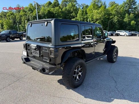 Used 2021 Jeep Wrangler Unlimited Rubicon AWD/4WD image 8