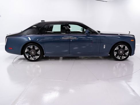 New 2026 Rolls-Royce Phantom Sedan image 6