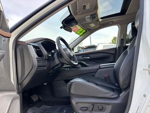 Certified 2023 Nissan Rogue SL w/ SL Premium Package AWD/4WD image 13