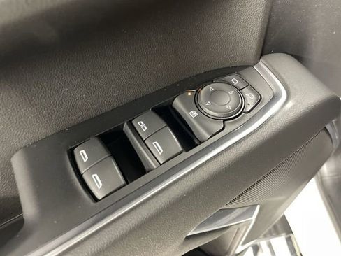 Used 2023 Chevrolet Silverado 1500 LT image 13