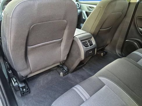 Used 2025 Chevrolet Blazer LT FWD image 21