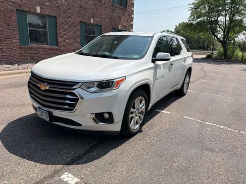 Used 2018 Chevrolet Traverse High Country w/ LPO, Floor Liner Package AWD/4WD image 4