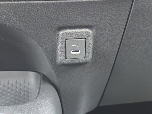 Used 2025 Toyota Corolla SE image 12