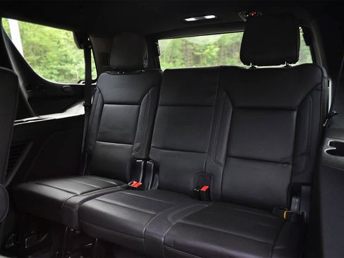 Used 2023 Chevrolet Tahoe High Country AWD/4WD image 17