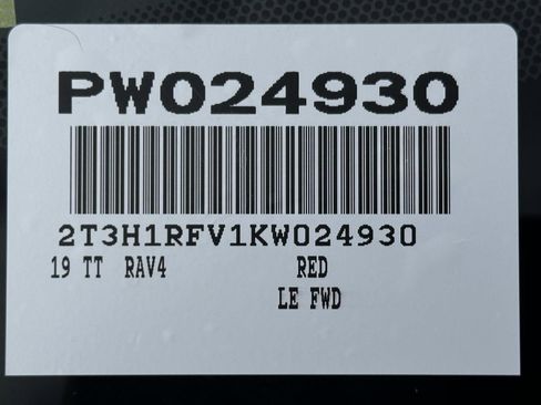 Used 2019 Toyota RAV4 LE FWD image 15