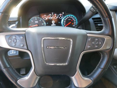 Used 2020 GMC Yukon Denali AWD/4WD image 19