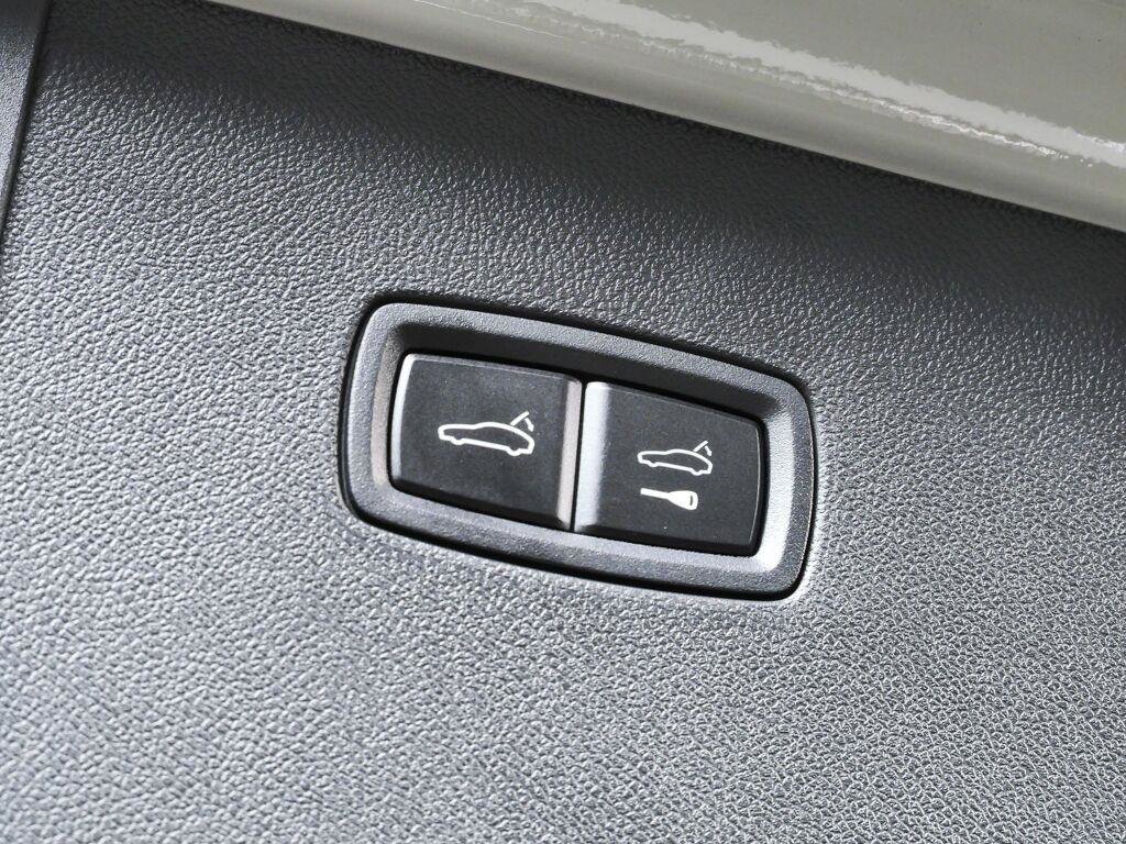 New 2026 Porsche Cayenne GTS AWD/4WD image 33