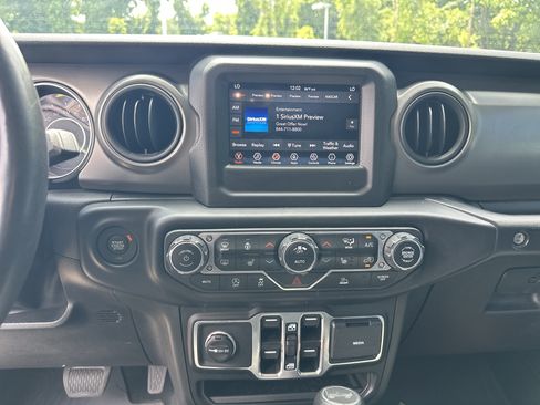 Used 2023 Jeep Wrangler Unlimited Sport AWD/4WD image 31