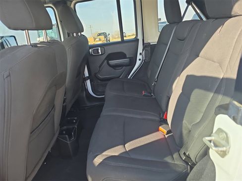 Used 2023 Jeep Wrangler Sport S image 15