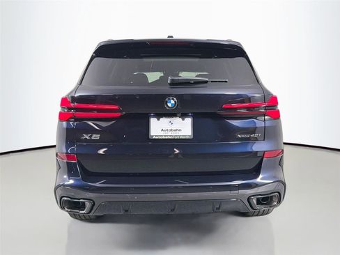 New 2026 BMW X5 xDrive40i w/ M Sport Package AWD/4WD image 7