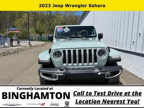 Used 2023 Jeep Wrangler Unlimited Sahara w/ LED Lighting Group AWD/4WD image 3