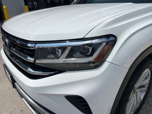 Used 2022 Volkswagen Atlas Cross Sport SE FWD image 18