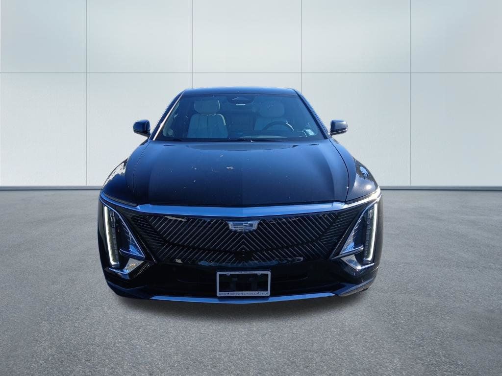Certified 2024 Cadillac Lyriq Luxury AWD/4WD image 11