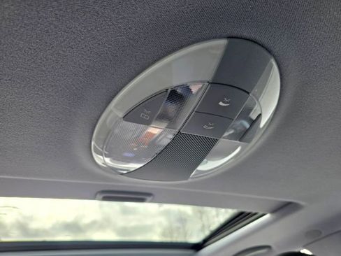 Used 2005 Mercedes-Benz E 320 4MATIC Sedan image 25