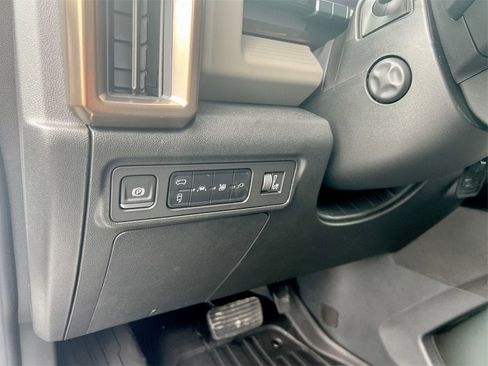 New 2025 GMC Hummer EV 2X image 16