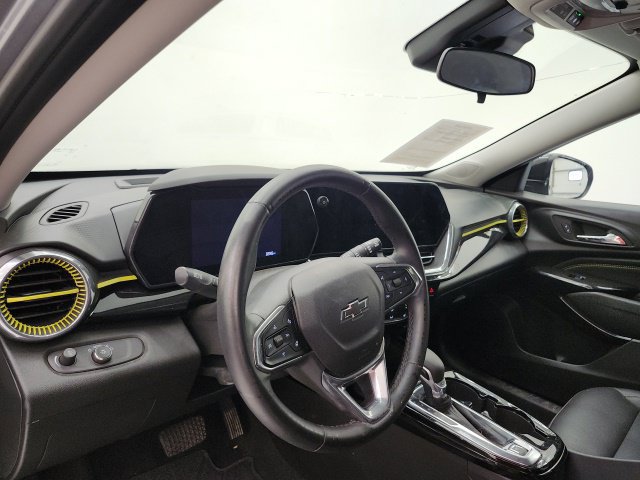 Used 2025 Chevrolet Trax ACTIV w/ Driver Confidence Package FWD image 12