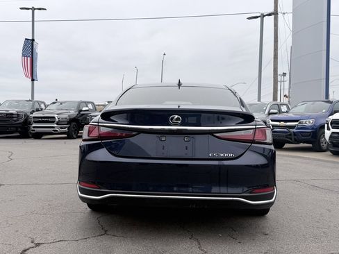 Used 2023 Lexus ES 300h w/ Luxury Package image 6