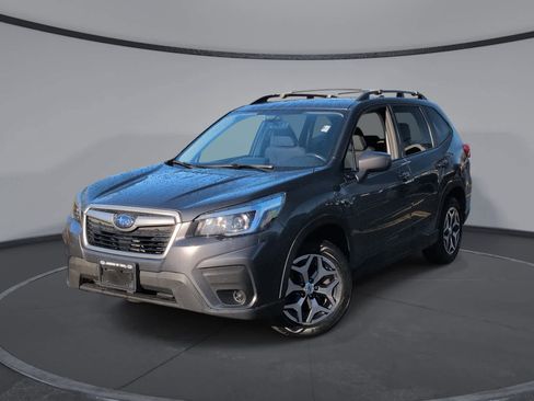Used 2020 Subaru Forester Premium image 1