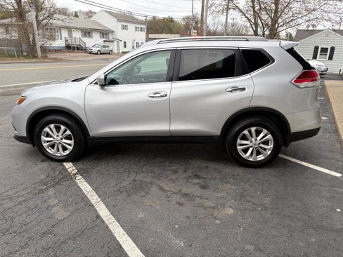 Used 2015 Nissan Rogue SV w/ SV Moonroof Package AWD/4WD image 7