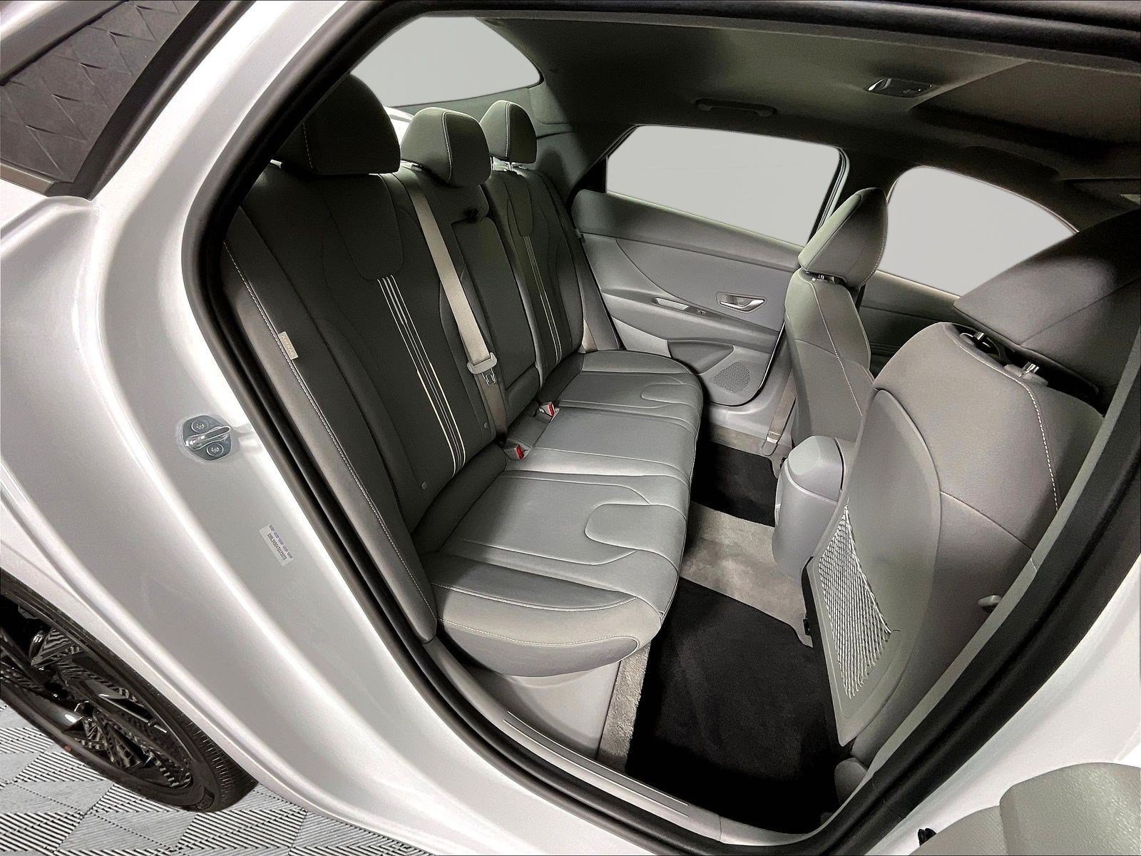 Certified 2026 Hyundai Elantra SEL Sport FWD image 23