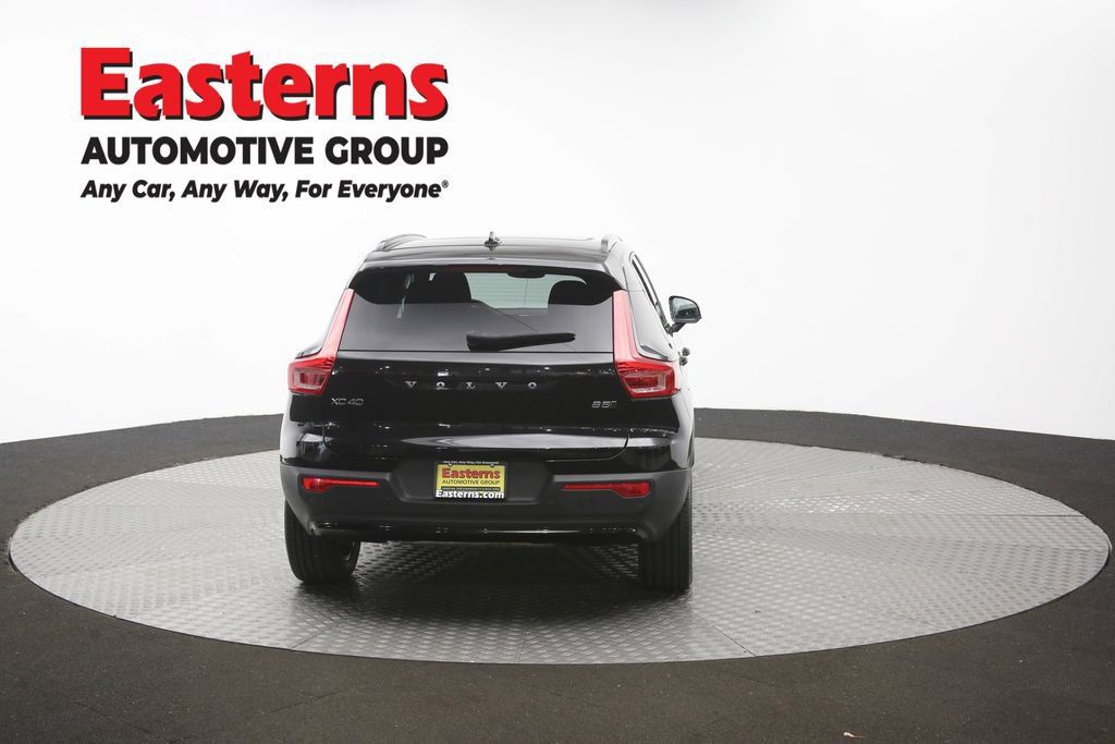 Used 2024 Volvo XC40 B5 Core AWD/4WD image 39