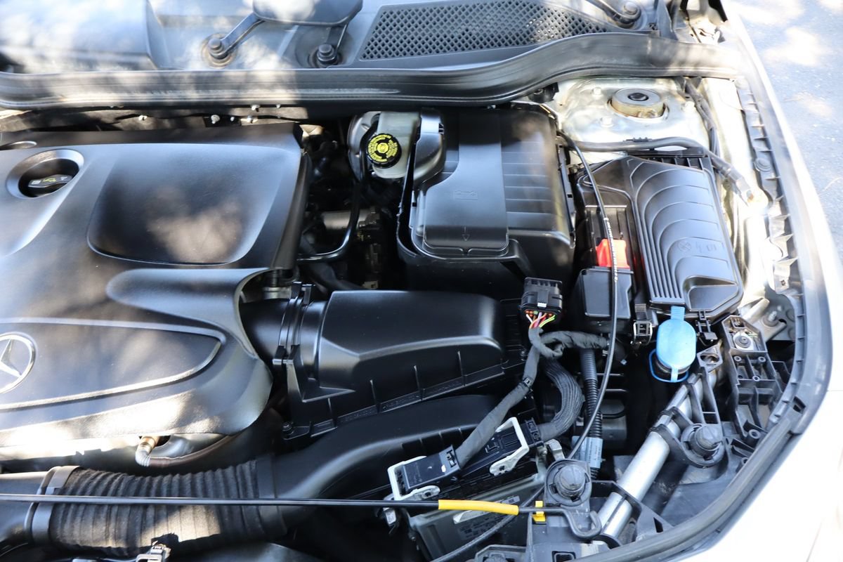 Used 2018 Mercedes-Benz CLA 250 4MATIC image 40