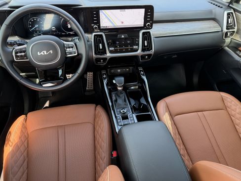 Certified 2023 Kia Sorento SX Prestige image 13